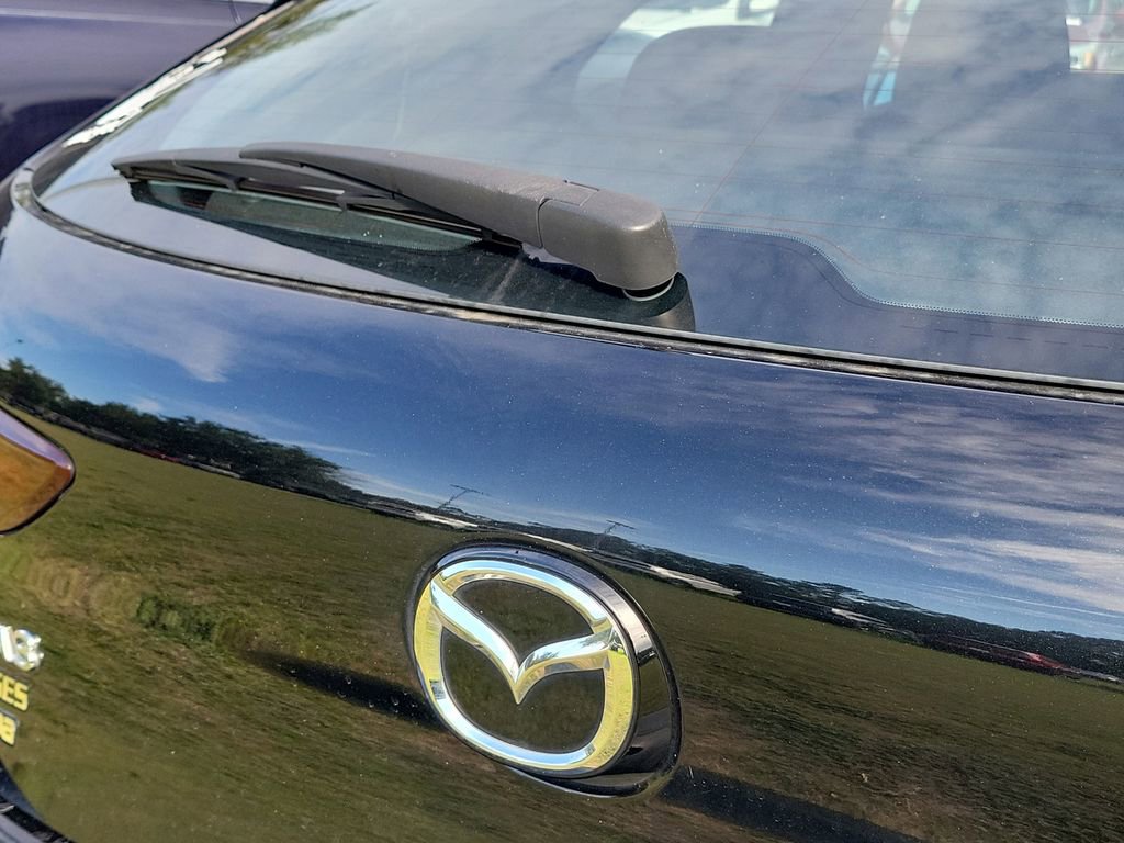 Used 2022 MAZDA MAZDA3 s FWD image 16