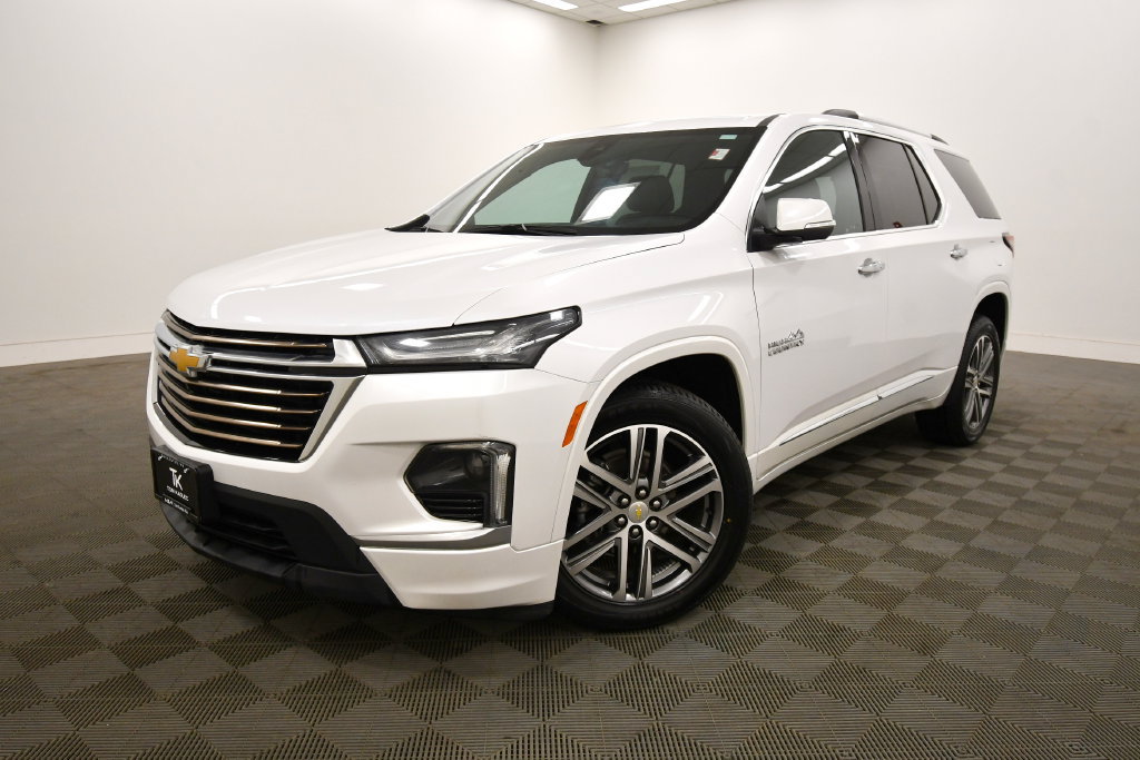 Used 2023 Chevrolet Traverse High Country AWD/4WD image 2