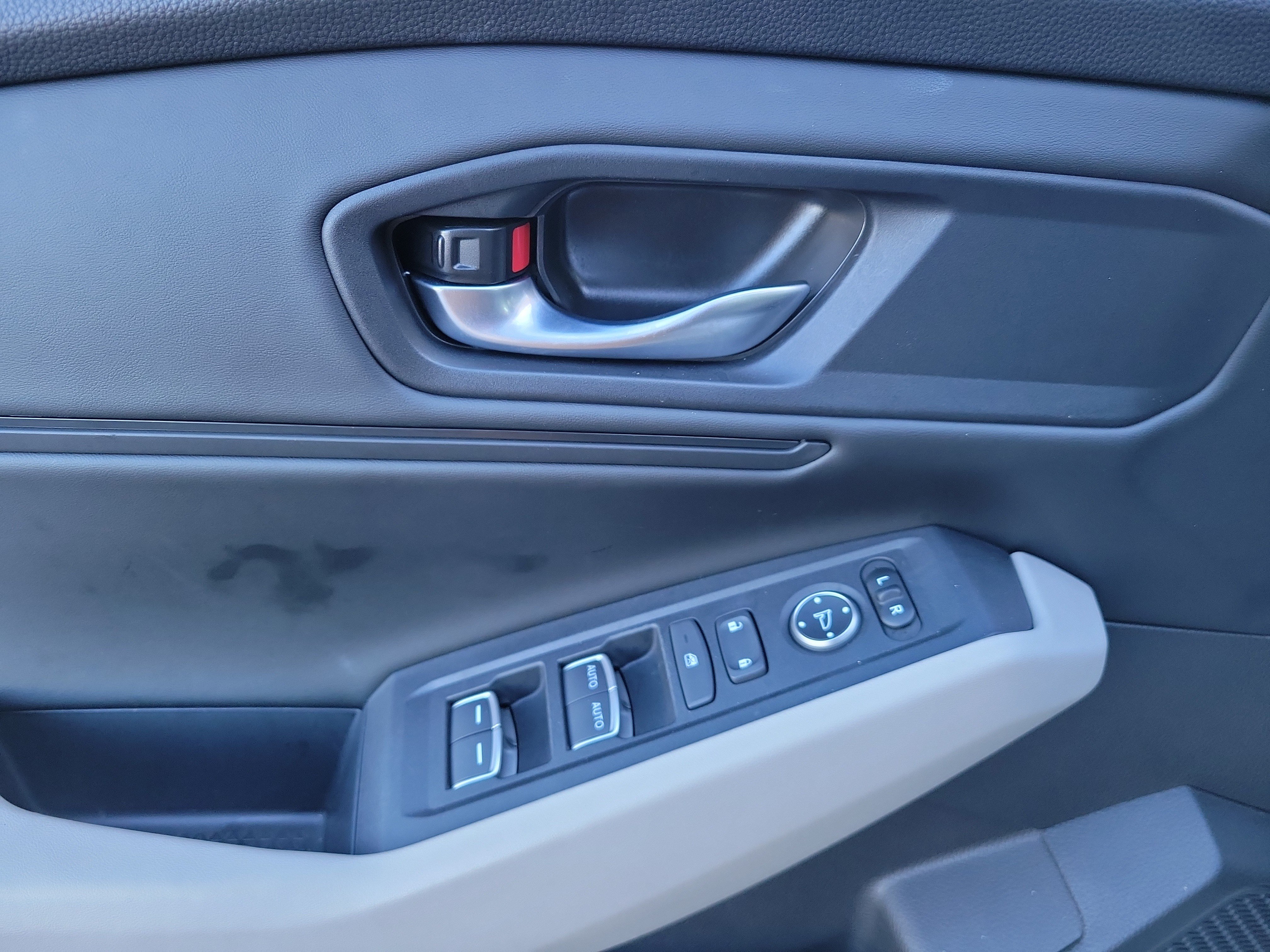 Used 2025 Honda Accord SE image 24