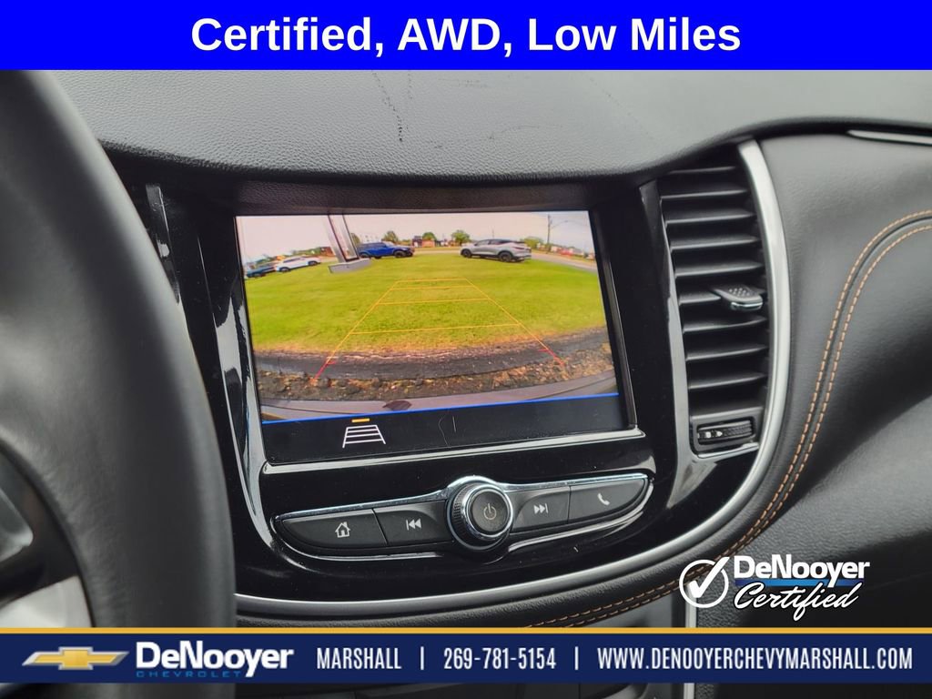 Used 2021 Chevrolet Trax LT w/ LT Convenience Package AWD/4WD image 19