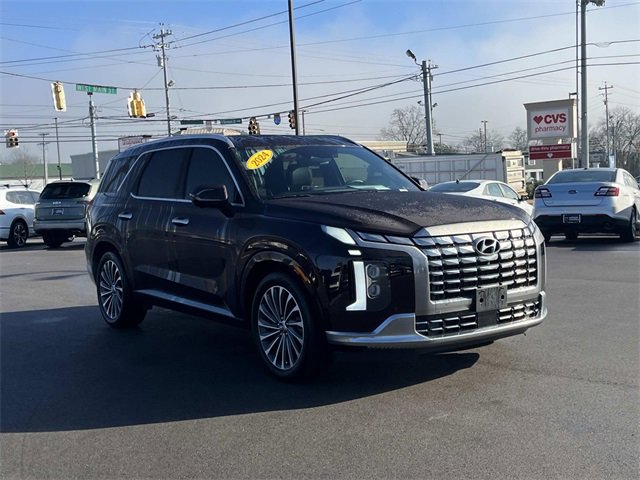 Used 2024 Hyundai Palisade Calligraphy image 3
