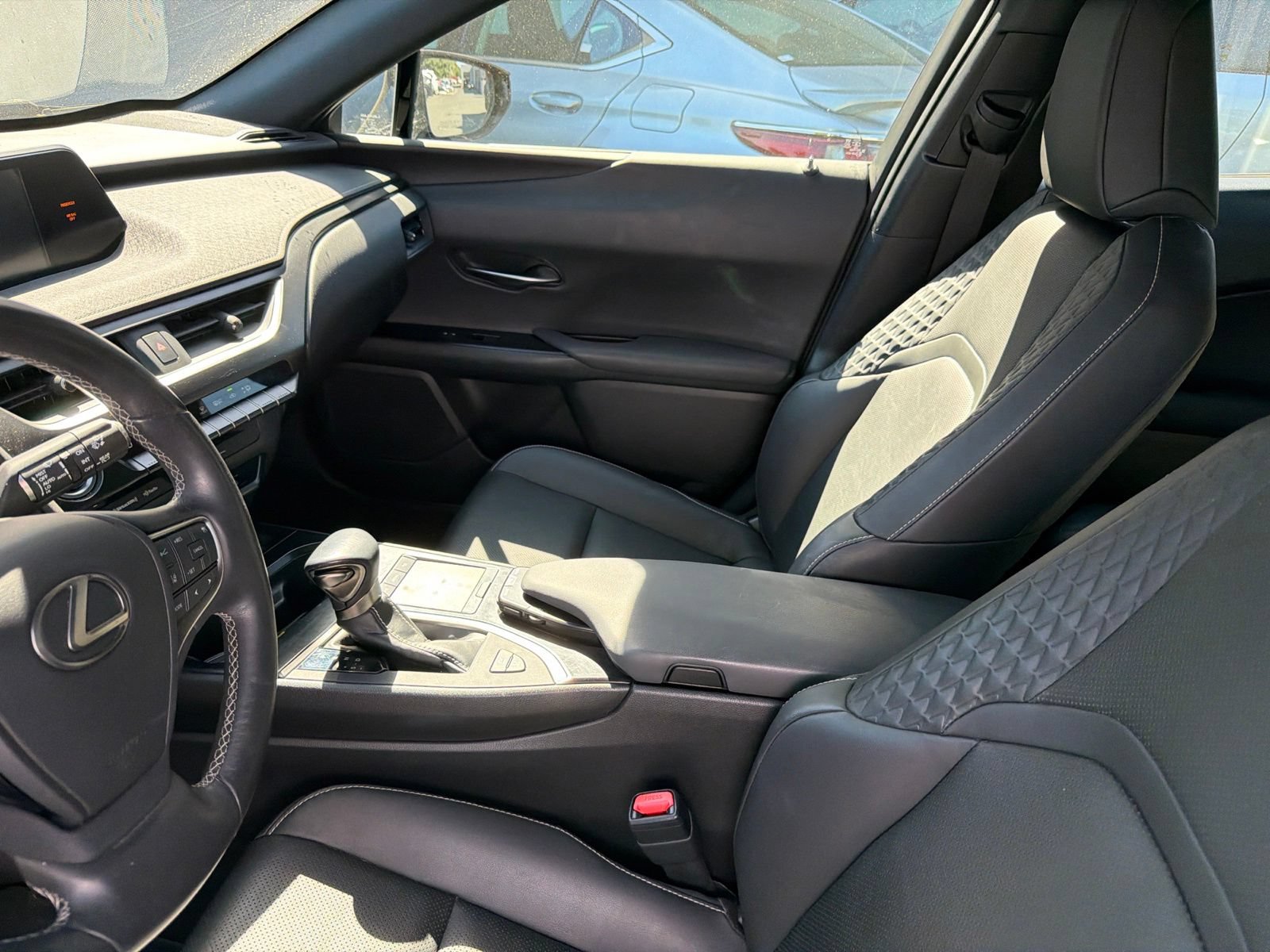 Used 2020 Lexus UX 250h w/ Premium Package AWD/4WD image 7