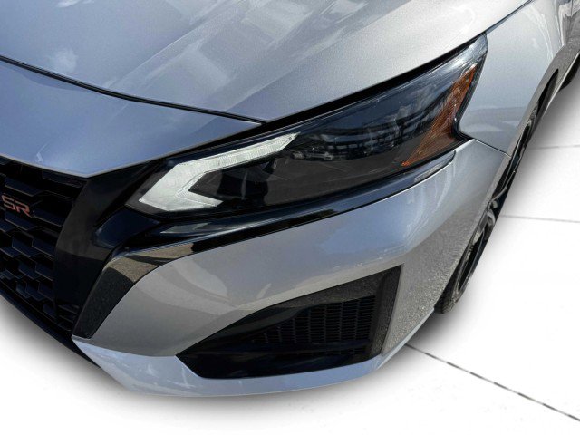 Used 2024 Nissan Altima 2.5 SR image 10