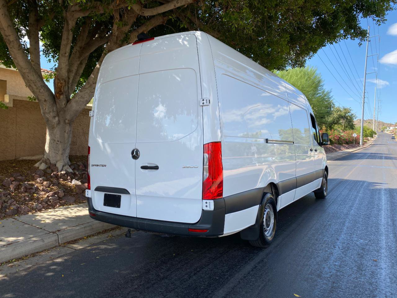 Used 2025 Mercedes-Benz Sprinter 2500 image 4