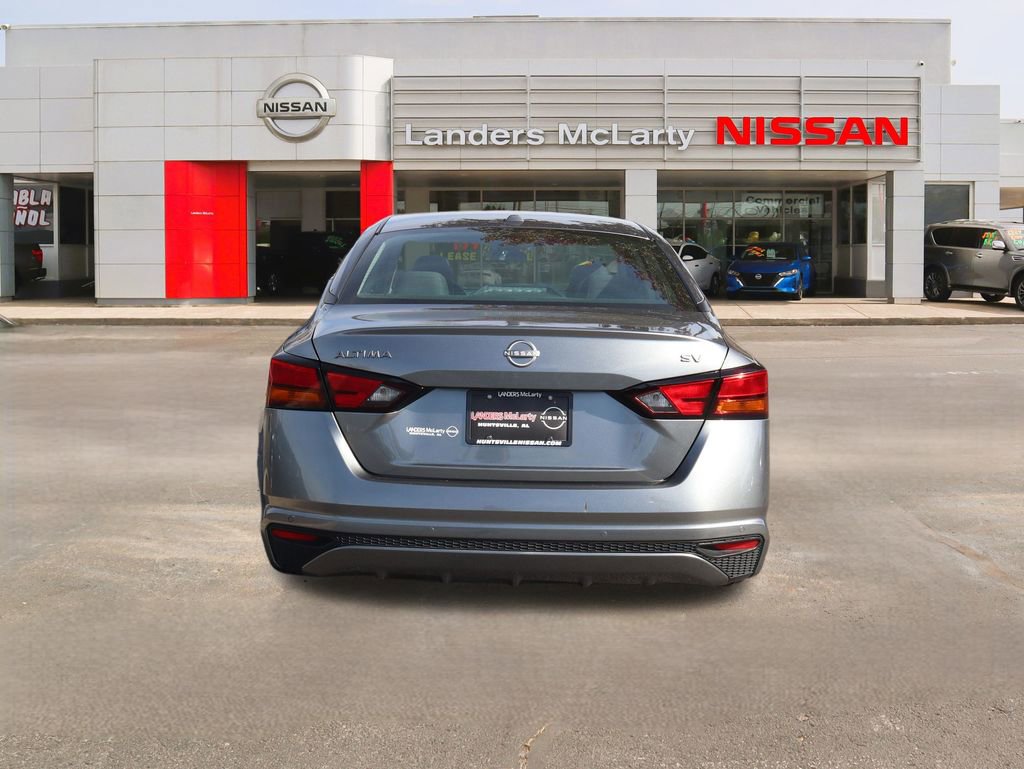 Used 2024 Nissan Altima 2.5 SV image 4