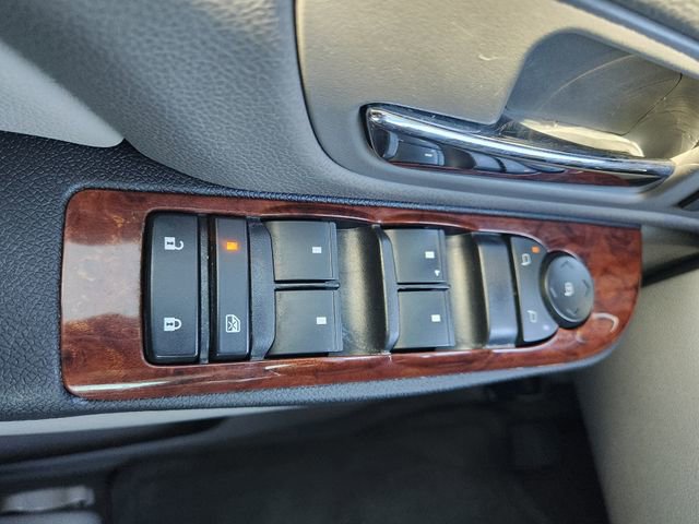 Used 2014 Chevrolet Tahoe LT RWD image 26