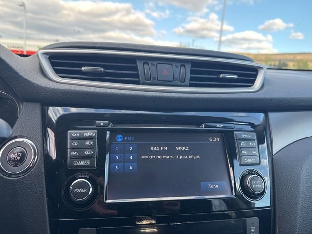 Used 2015 Nissan Rogue SV w/ SV Premium Package AWD/4WD image 14