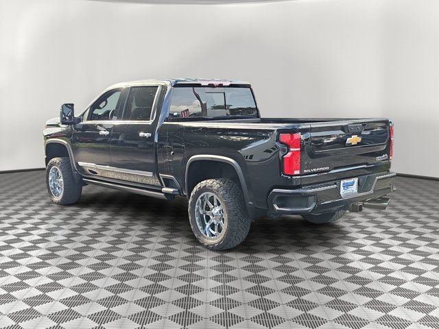 Used 2024 Chevrolet Silverado 2500 High Country w/ High Country Premium Package AWD/4WD image 4