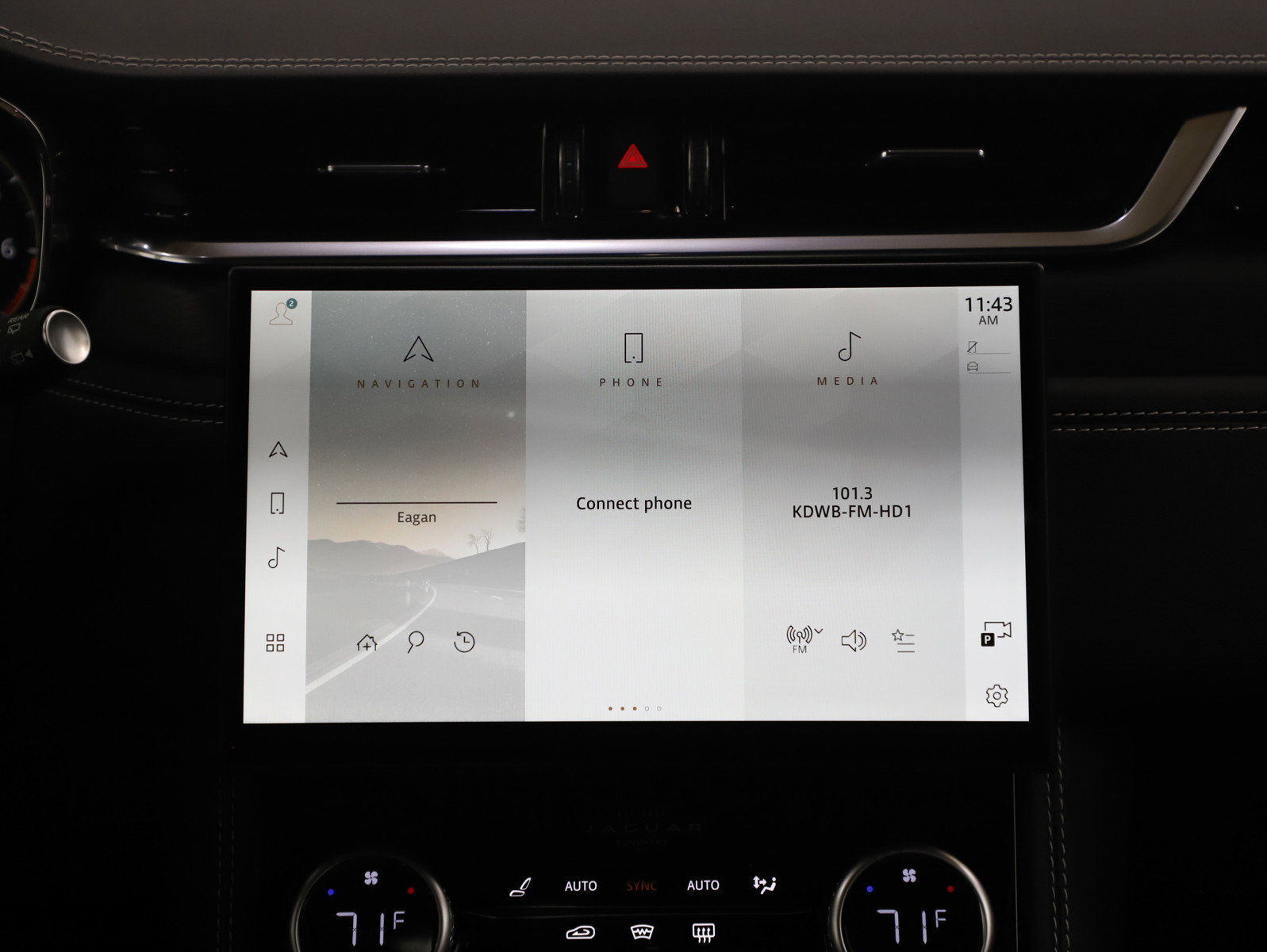 Used 2025 Jaguar F-PACE R-Dynamic S image 15