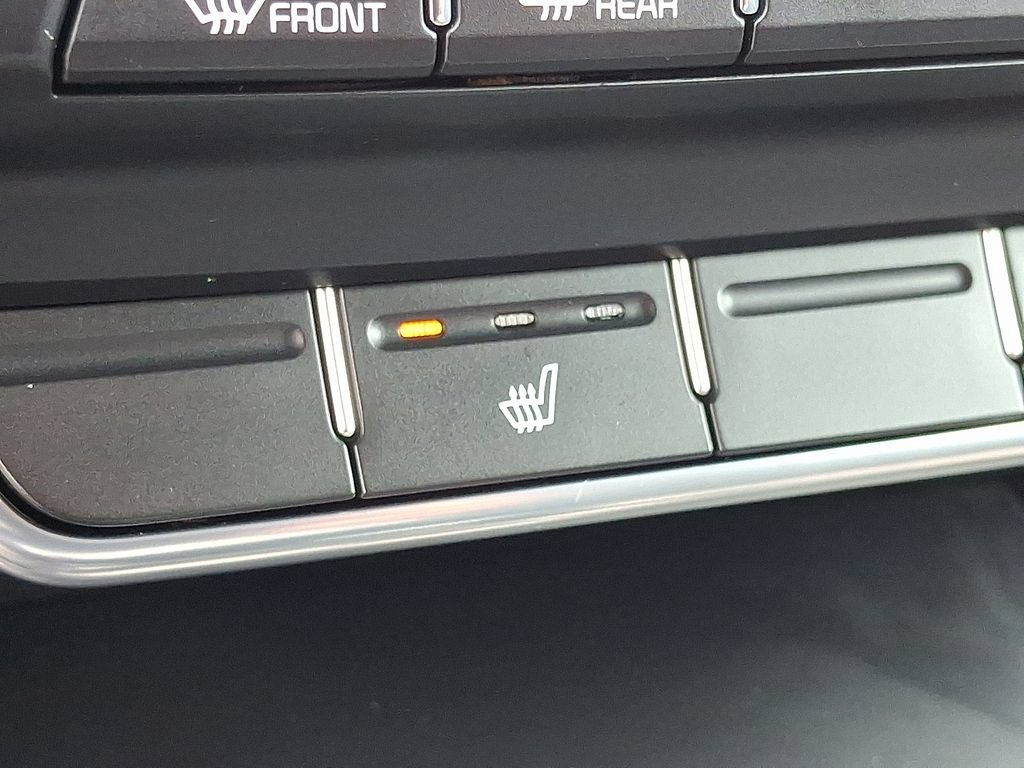 Used 2020 Kia Sorento S FWD image 23