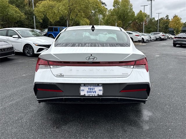 New 2026 Hyundai Elantra Blue image 6
