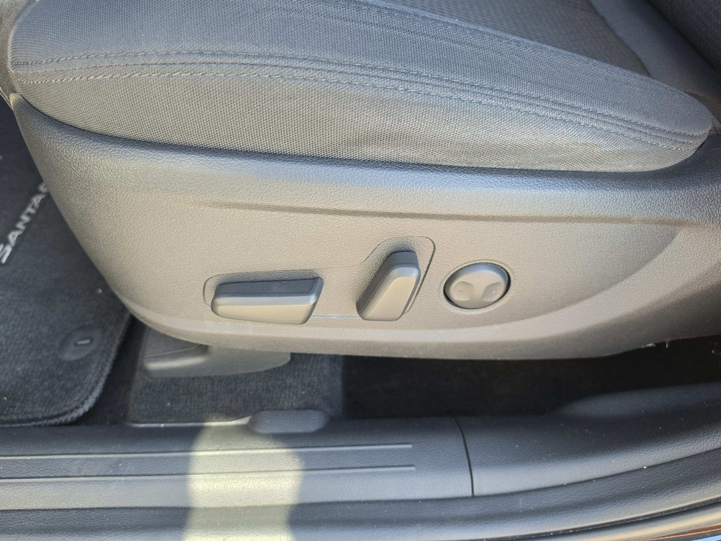 Used 2021 Hyundai Santa Fe SEL w/ Convenience Package FWD image 25