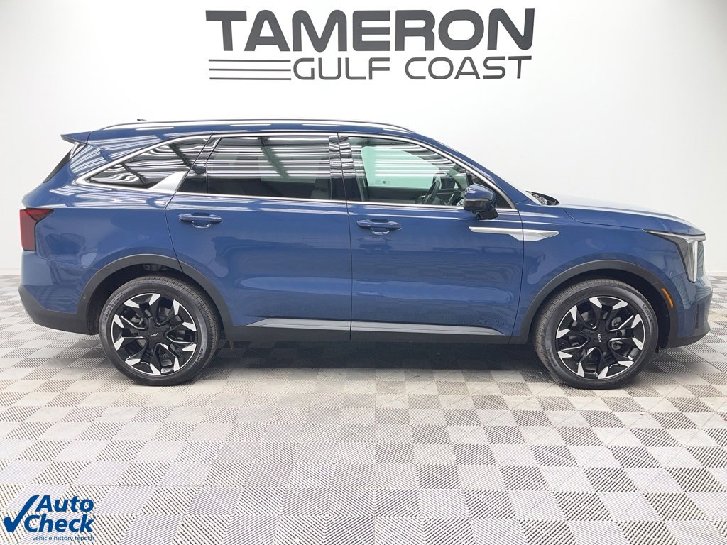 Used 2025 Kia Sorento SX image 4