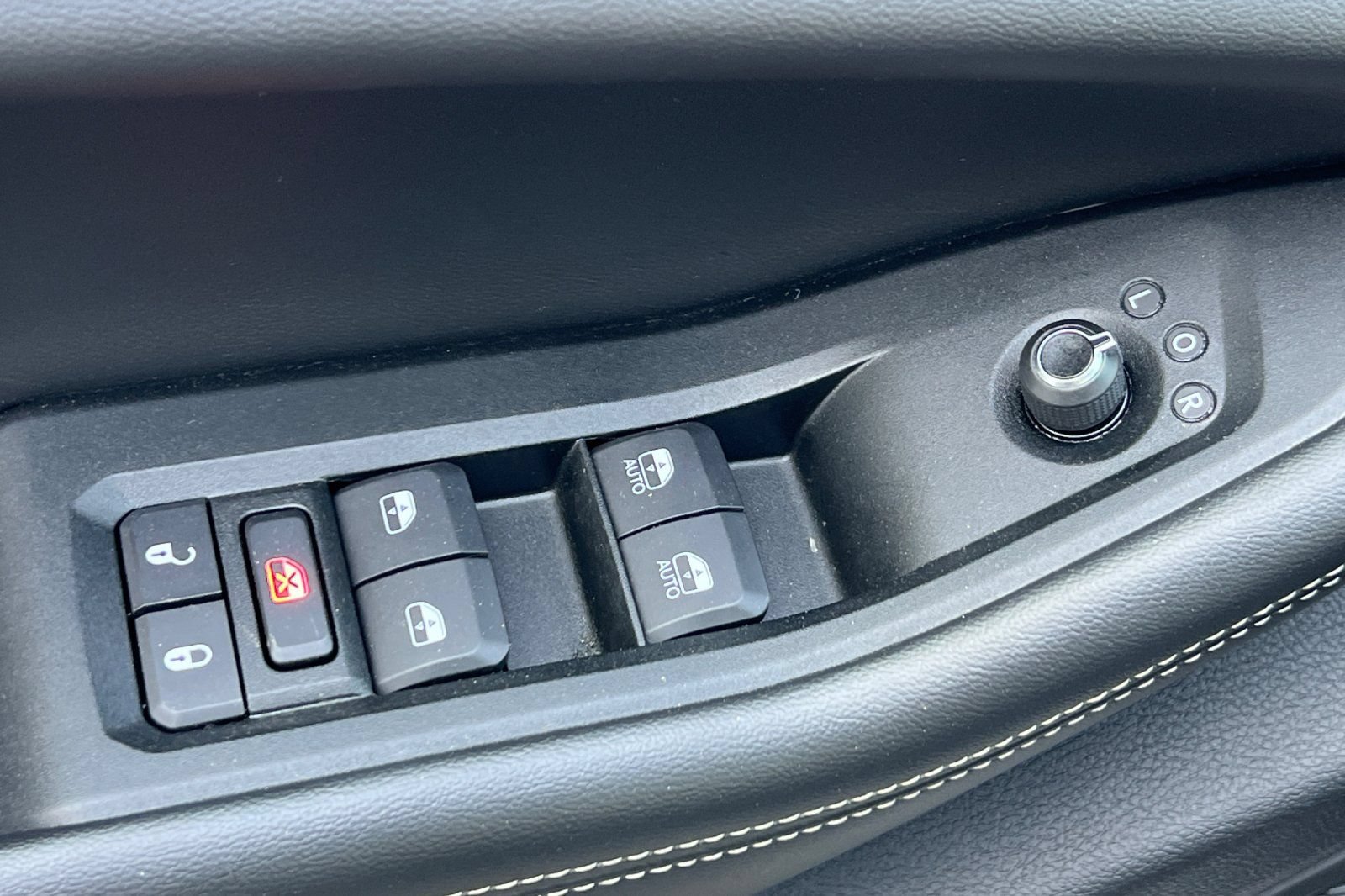 Used 2024 Jeep Grand Cherokee Limited RWD image 14
