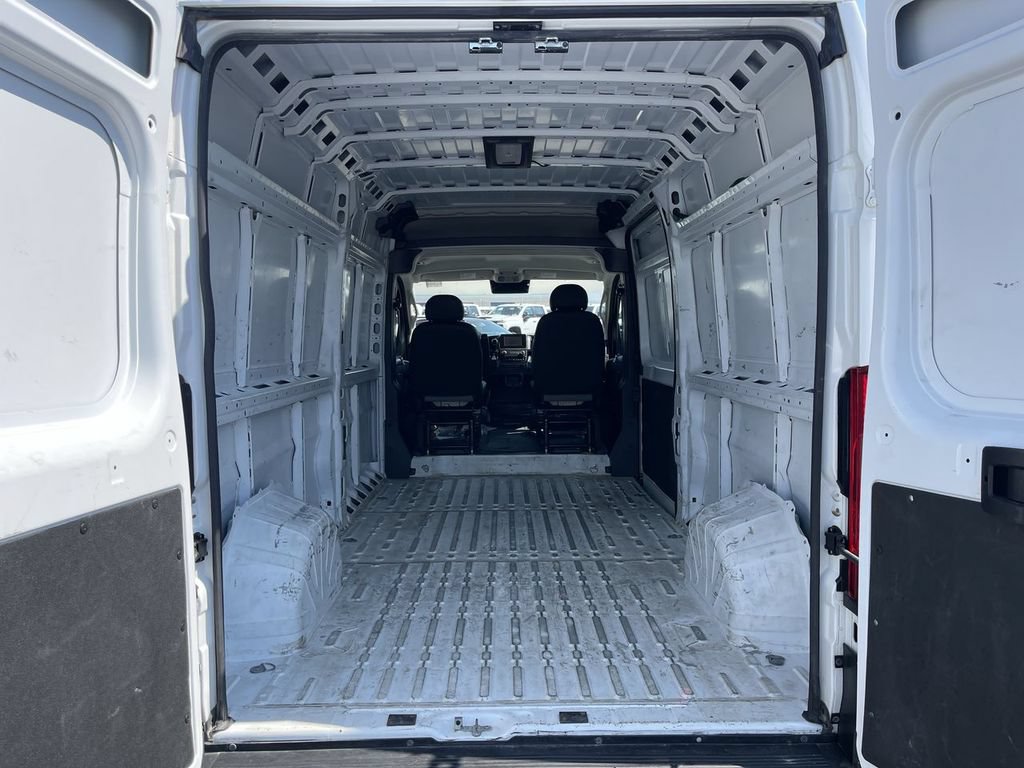 Used 2025 RAM ProMaster 2500 w/ Convenience Group FWD image 15