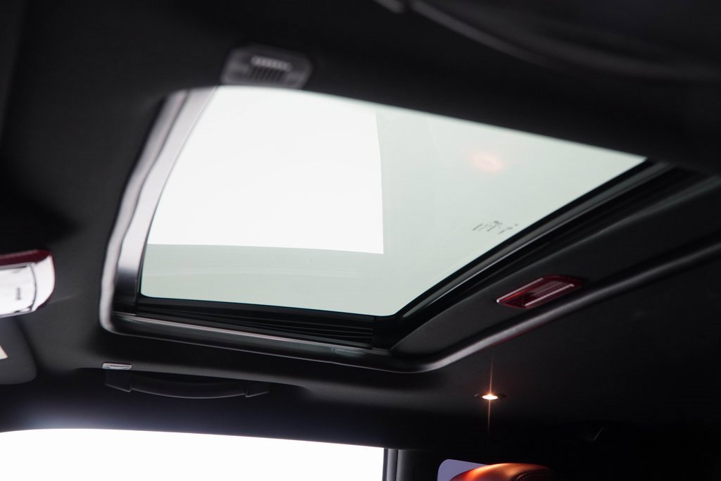 Used 2019 Dodge Challenger SRT Hellcat Redeye image 41