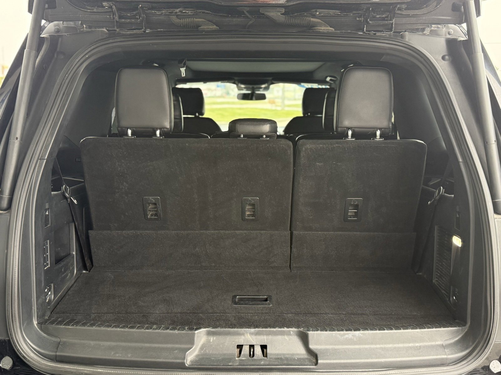 Used 2020 Ford Expedition Limited image 34