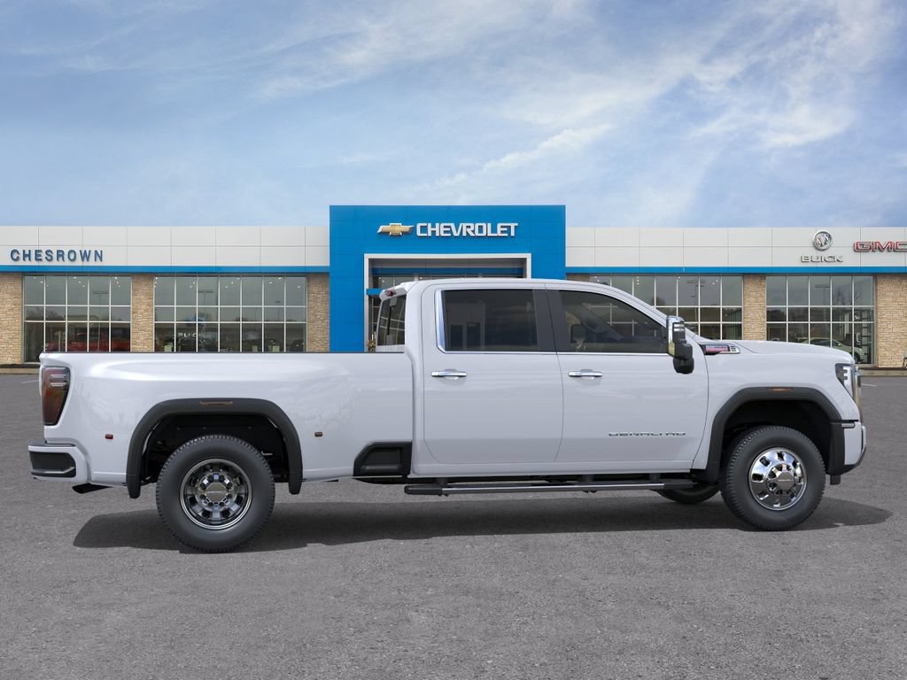 New 2026 GMC Sierra 3500 Denali w/ Denali Reserve Package AWD/4WD image 5