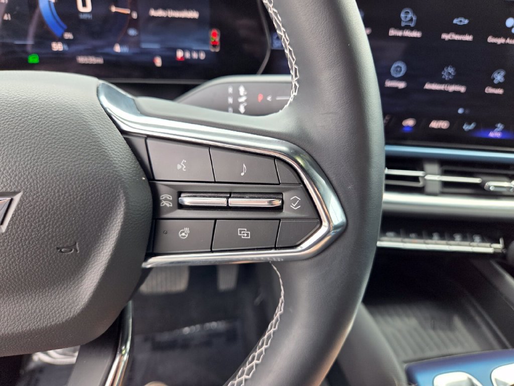 Certified 2024 Chevrolet Equinox EV LT FWD image 30