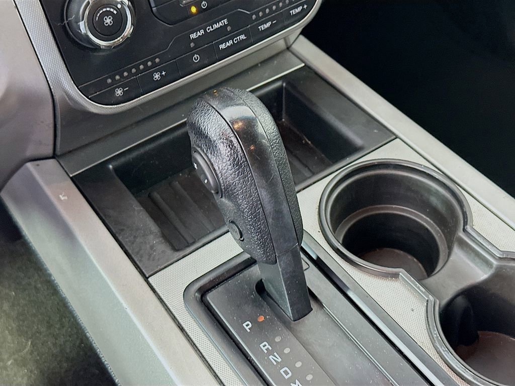 Used 2017 Ford Expedition EL XLT image 16