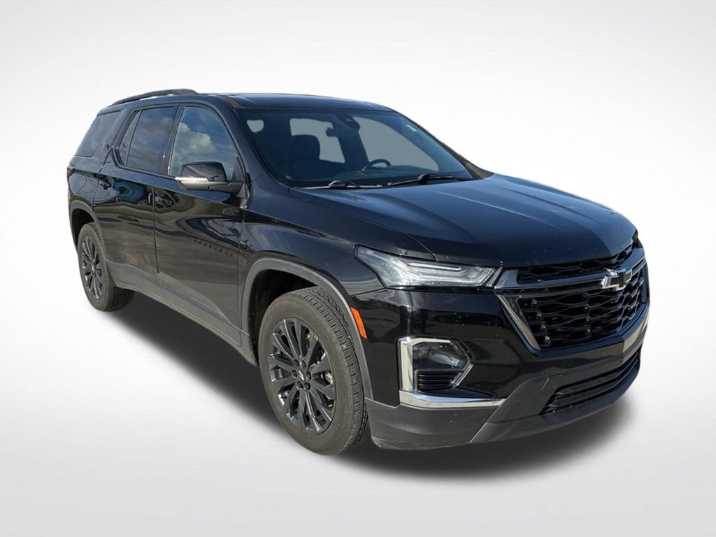 Used 2023 Chevrolet Traverse RS FWD image 3