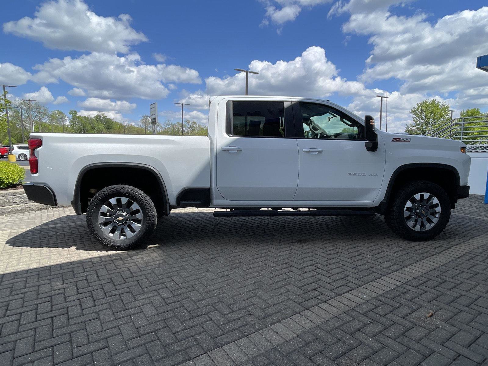 Used 2022 Chevrolet Silverado 2500 LT w/ Convenience Package AWD/4WD image 6