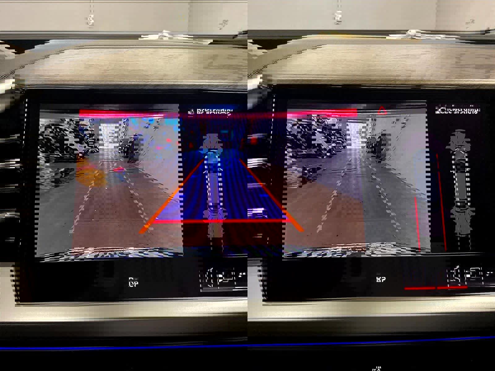 Used 2025 Audi Q4 e-tron Premium Plus w/ Premium Plus image 22