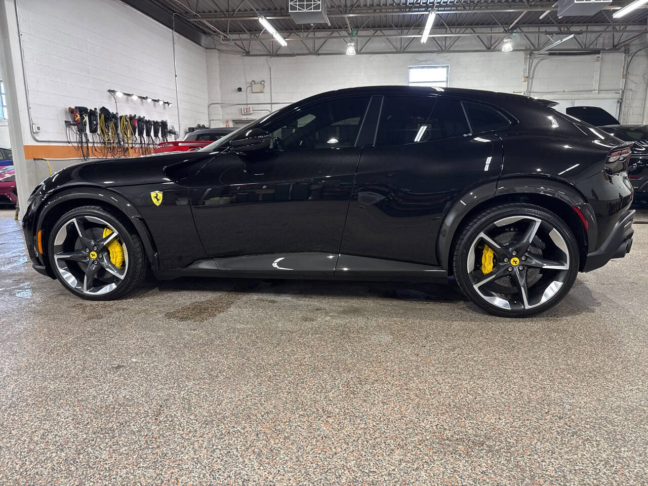 Used 2025 Ferrari Purosangue image 27