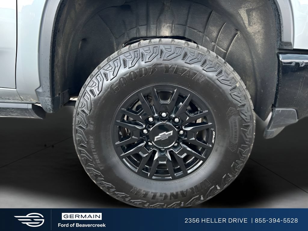 Used 2024 Chevrolet Silverado 2500 ZR2 AWD/4WD image 11
