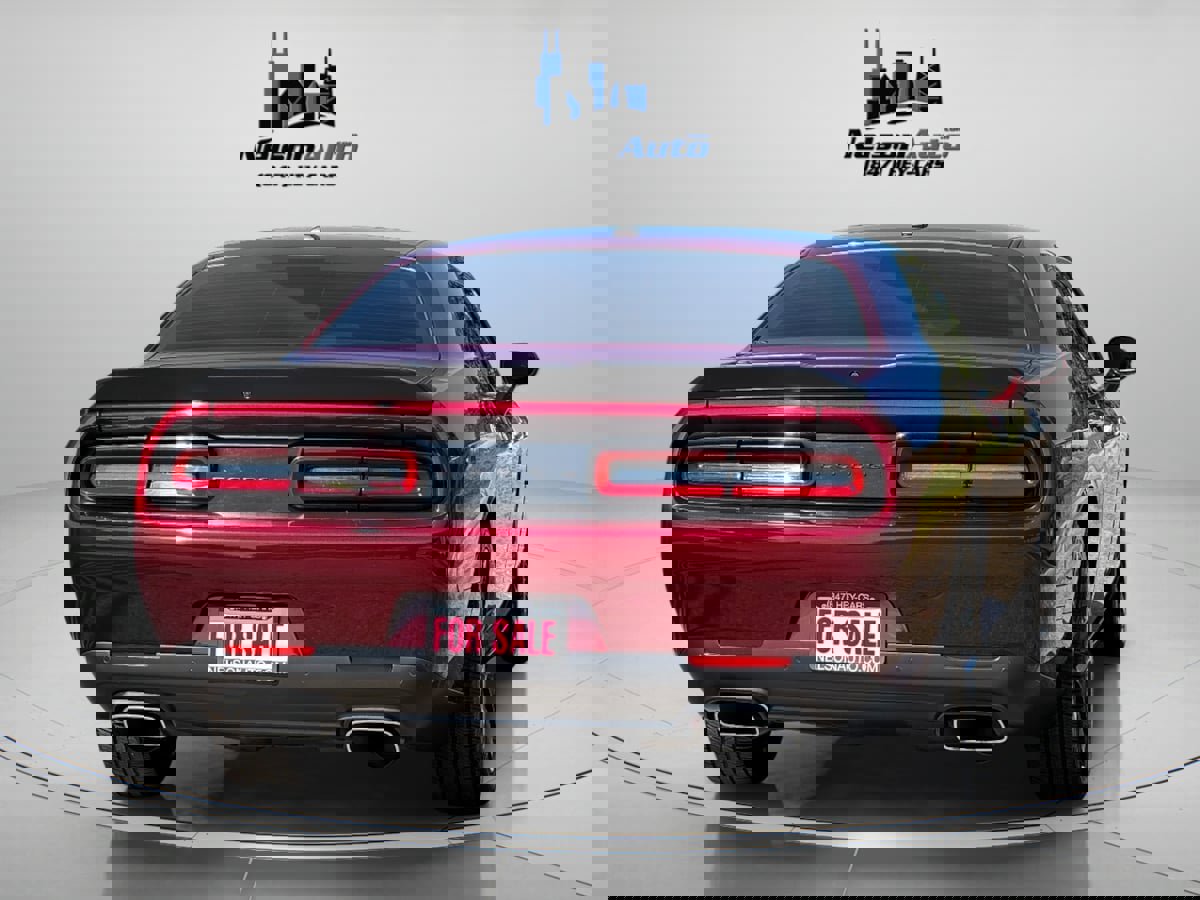 Used 2021 Dodge Challenger R/T w/ Blacktop Package image 4