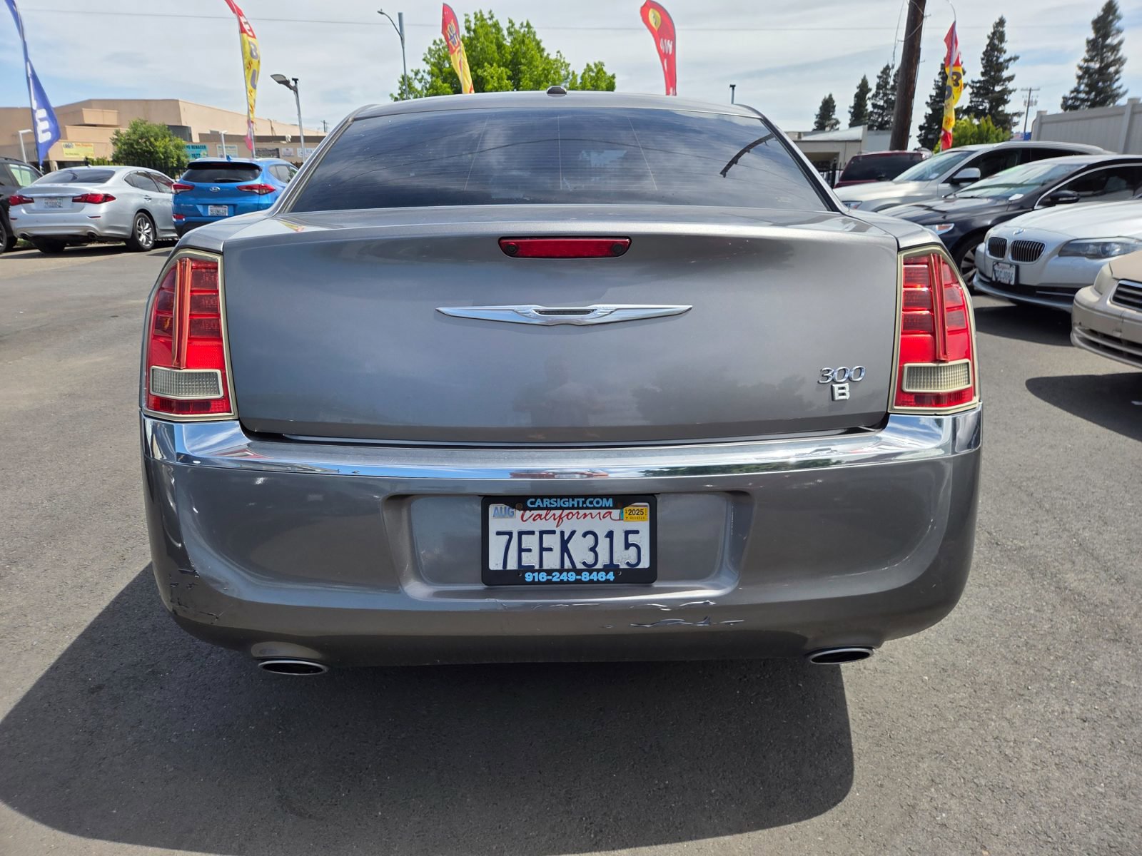 Used 2011 Chrysler 300 Limited RWD image 3