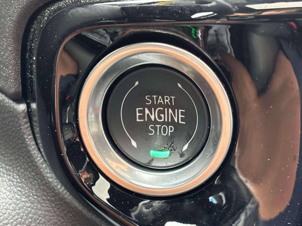 Used 2025 Chevrolet Silverado 1500 ZR2 w/ Technology Package AWD/4WD image 16