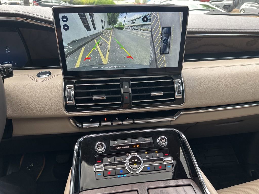 Used 2024 Lincoln Navigator Reserve image 15
