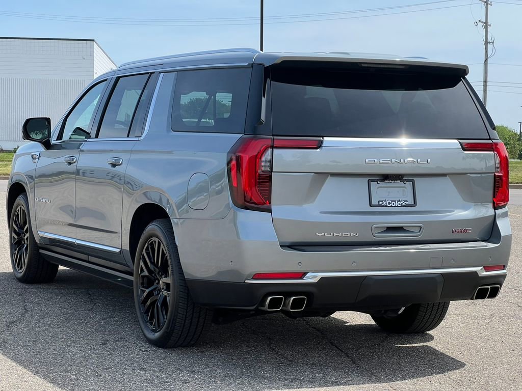 New 2025 GMC Yukon XL Denali w/ Denali Reserve Package AWD/4WD image 14