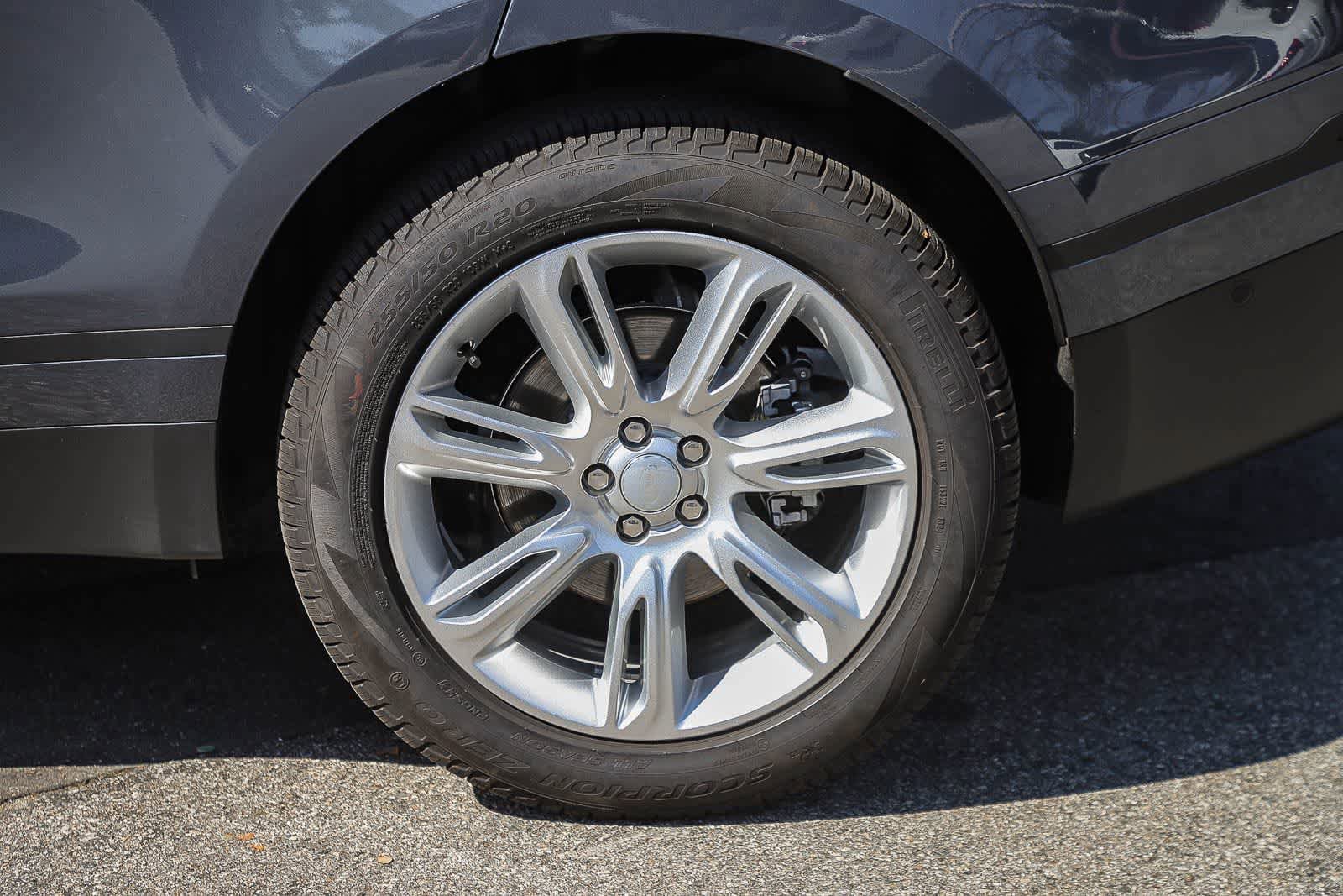 Used 2025 Land Rover Range Rover Velar S image 13