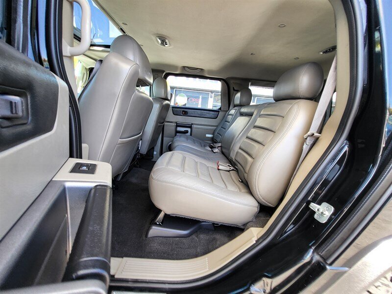Used 2003 HUMMER H2 w/ Preferred Equipment Group AWD/4WD image 13