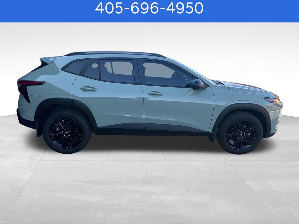 Used 2025 Chevrolet Trax ACTIV FWD image 7