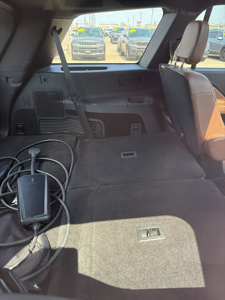 Used 2023 Lincoln Aviator Grand Touring w/ Equipment Group 301A image 10