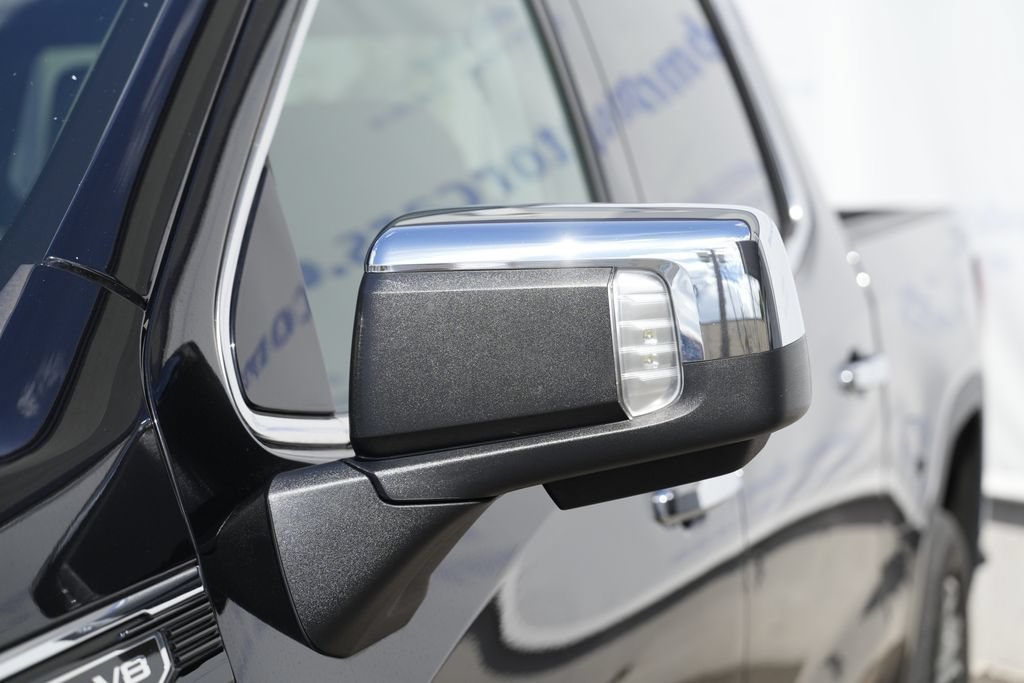 Used 2025 GMC Sierra 1500 SLT AWD/4WD image 10