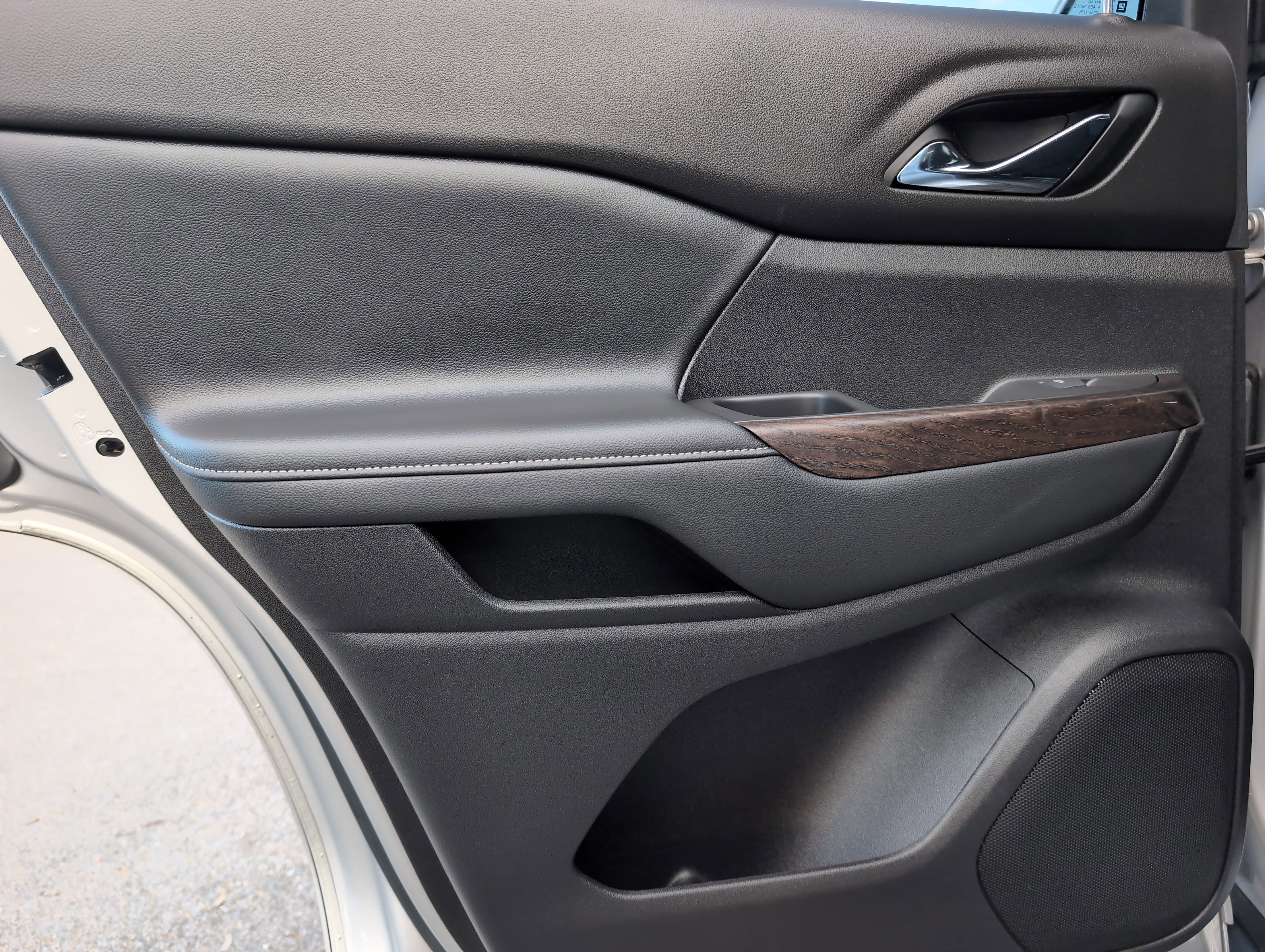 Used 2020 GMC Acadia Denali w/ LPO, Floor Liner Package image 30