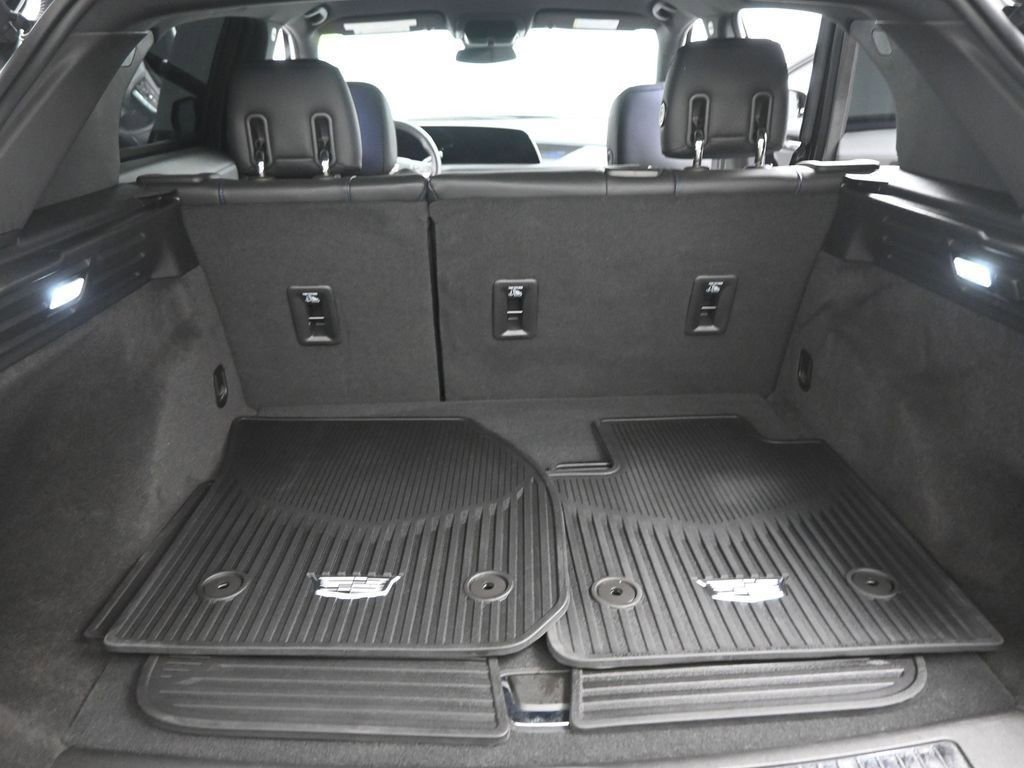 Used 2024 Cadillac XT4 Sport image 25