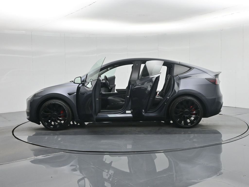 Used 2022 Tesla Model Y Performance AWD/4WD image 31