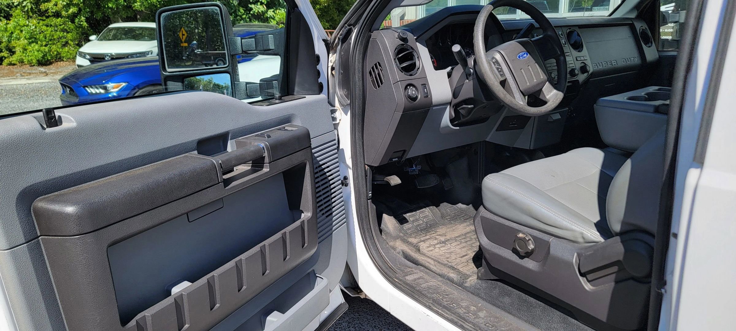 Used 2014 Ford F250 XL w/ Power Equipment Group image 12