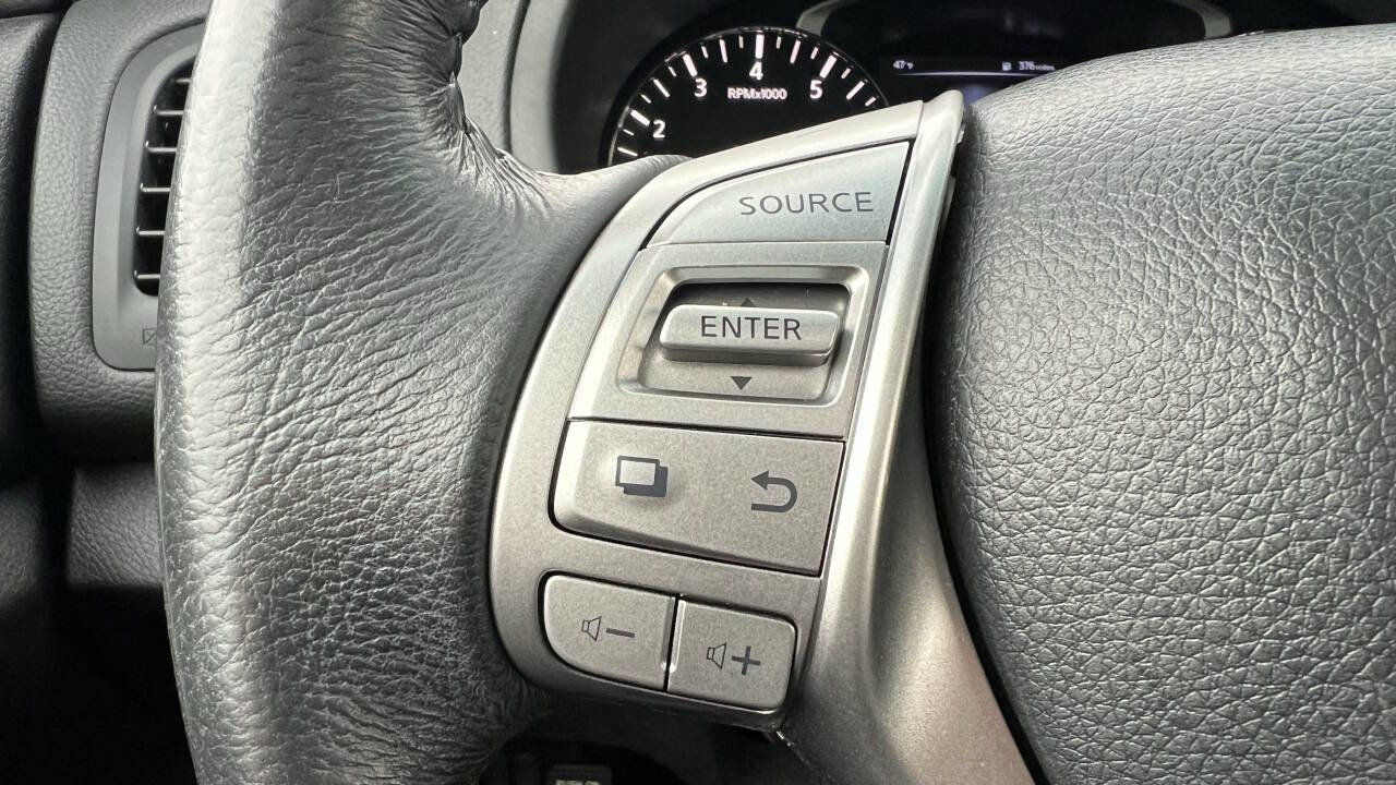 Used 2015 Nissan Altima 2.5 SV w/ Convenience Package FWD image 14