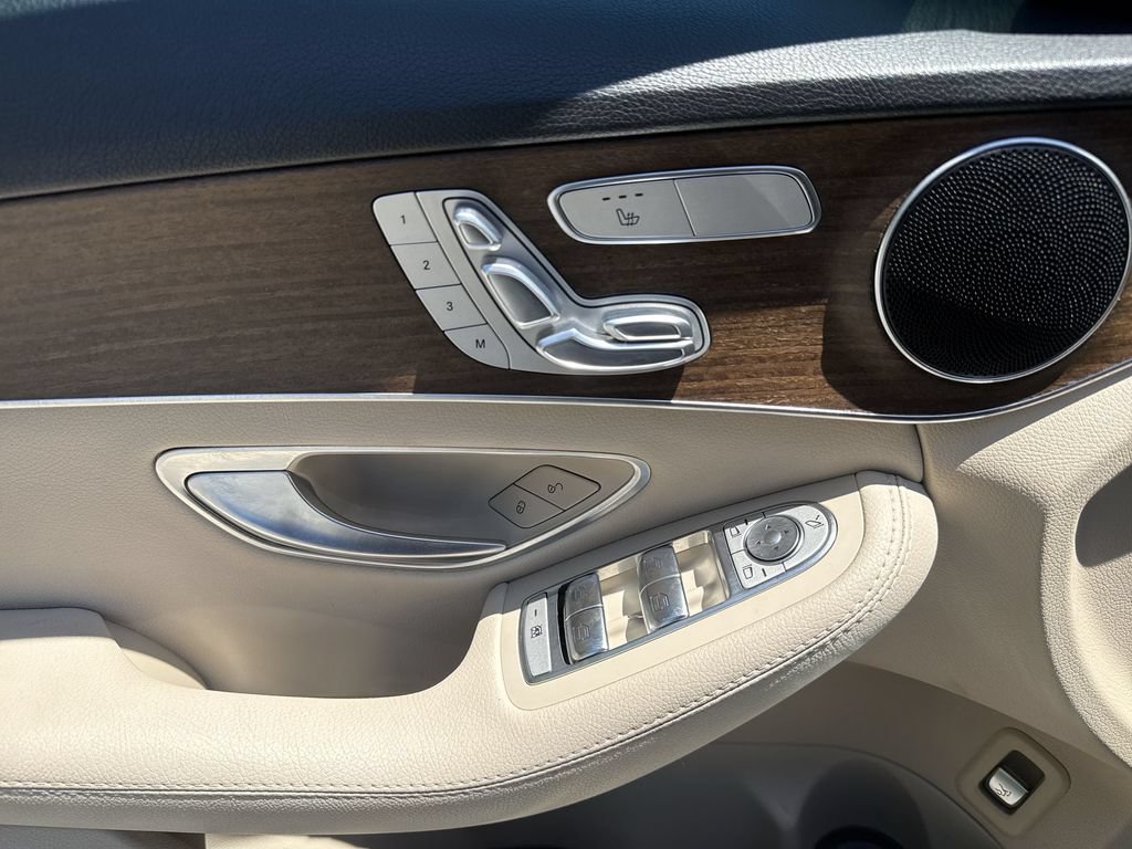 Used 2019 Mercedes-Benz C 300 4MATIC Sedan image 15
