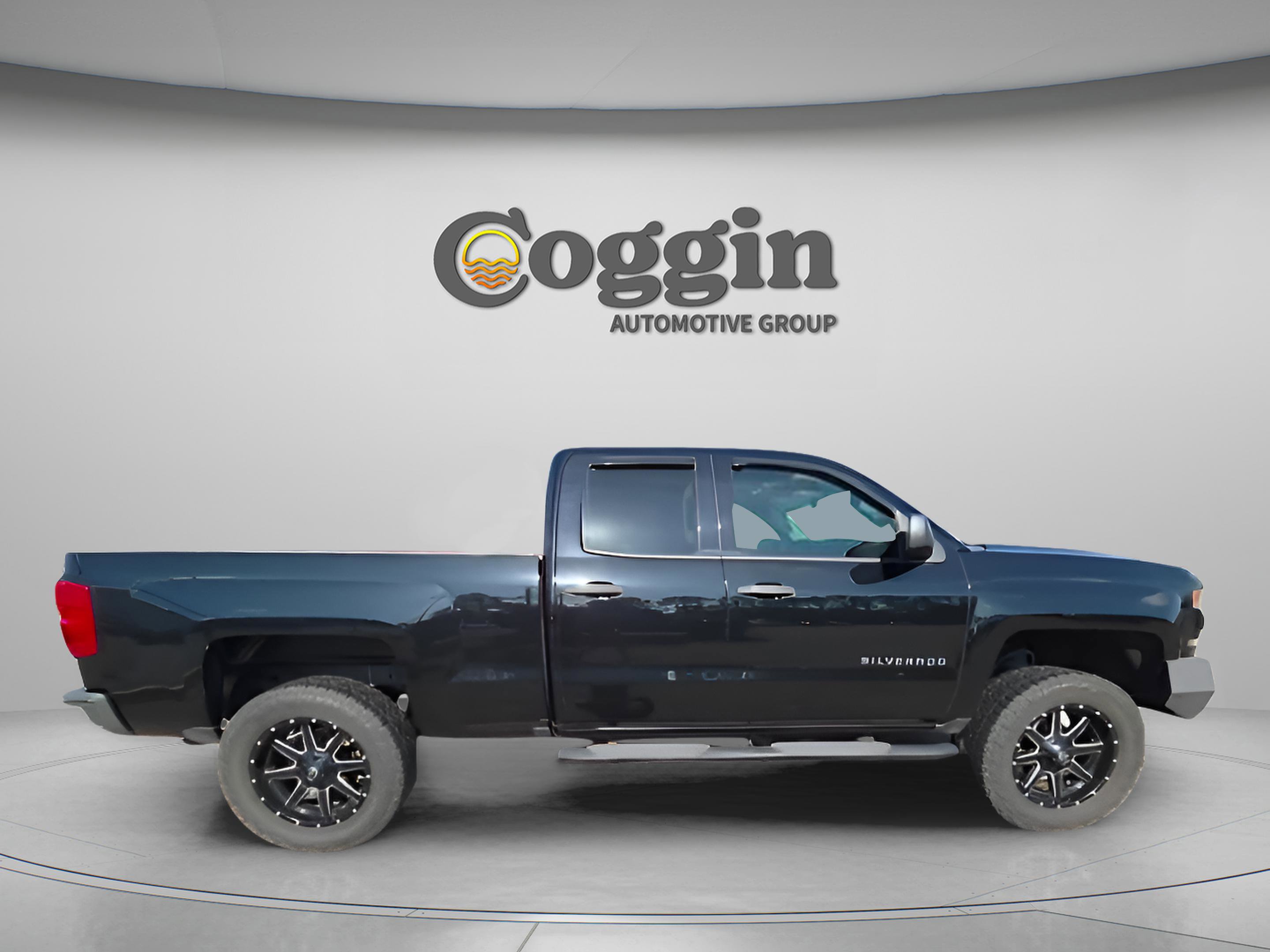 Used 2017 Chevrolet Silverado 1500 W/T w/ Black Out Edition image 13