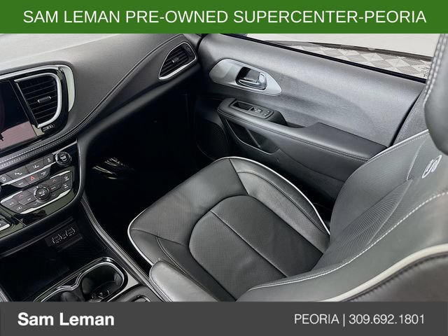 Used 2025 Chrysler Pacifica Limited FWD image 23
