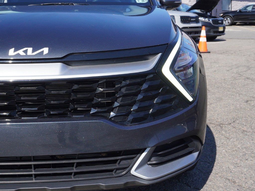 Used 2023 Kia Sportage EX image 14