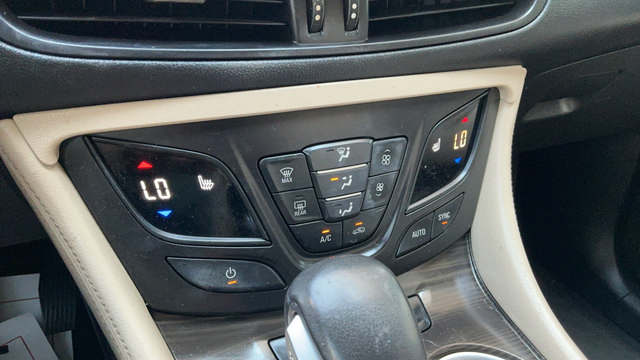 Used 2019 Buick Envision Preferred FWD image 16