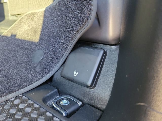 Certified 2025 Land Rover Defender 110 S image 12